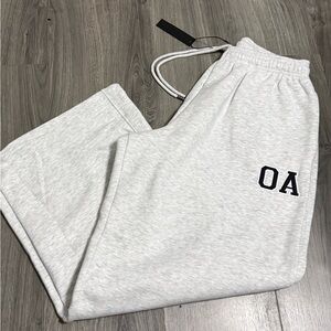 ❌SOLD❌FOUNDATIONS OVERSIZED ONER GIRLFRIEND STRAIGHT LEG JOGGERS